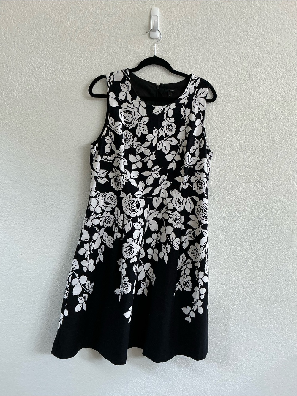Talbots Black A-Line Skirt with White Floral Motif size 14 - Picture 2 of 9
